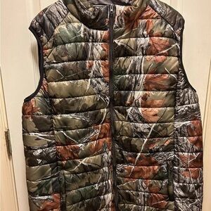 Trail Crest Men’s Highland Timber Camouflage Puffer Vest Size 2XL NWOT